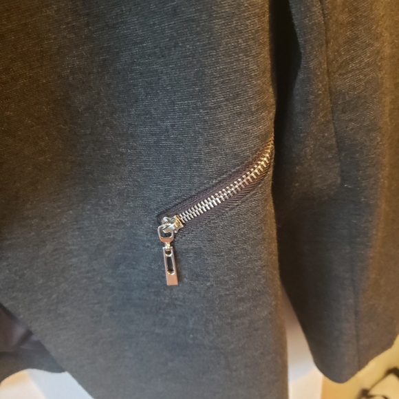 Ricki's - Picture 3 of 4